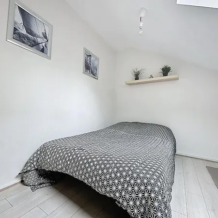 Le Nid De Reims Apartment Exterior photo